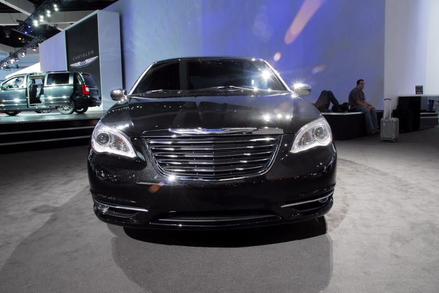  Chrysler 200 2011 года  (фото 111 из 122)